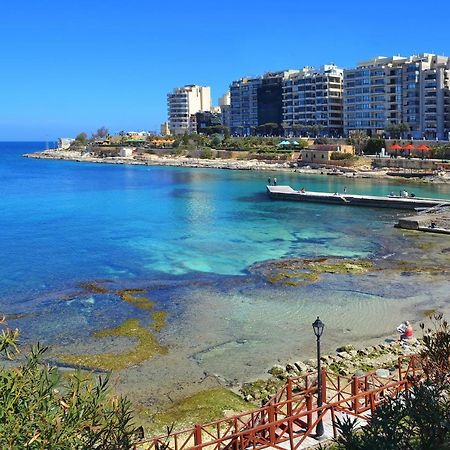 Luxury Apt W/ Side Seaviews And Pool, Top Location Sliema Luaran gambar