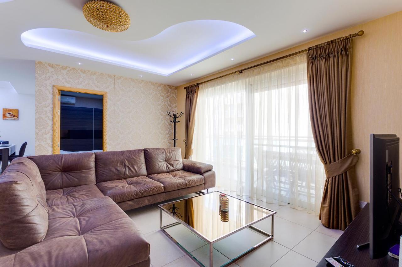 Luxury Apt W/ Side Seaviews And Pool, Top Location Sliema Luaran gambar