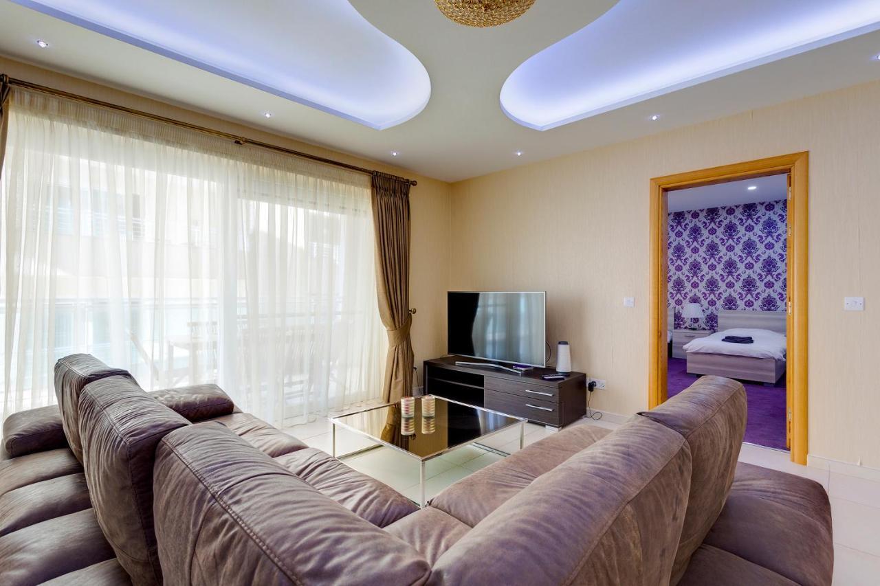 Luxury Apt W/ Side Seaviews And Pool, Top Location Sliema Luaran gambar