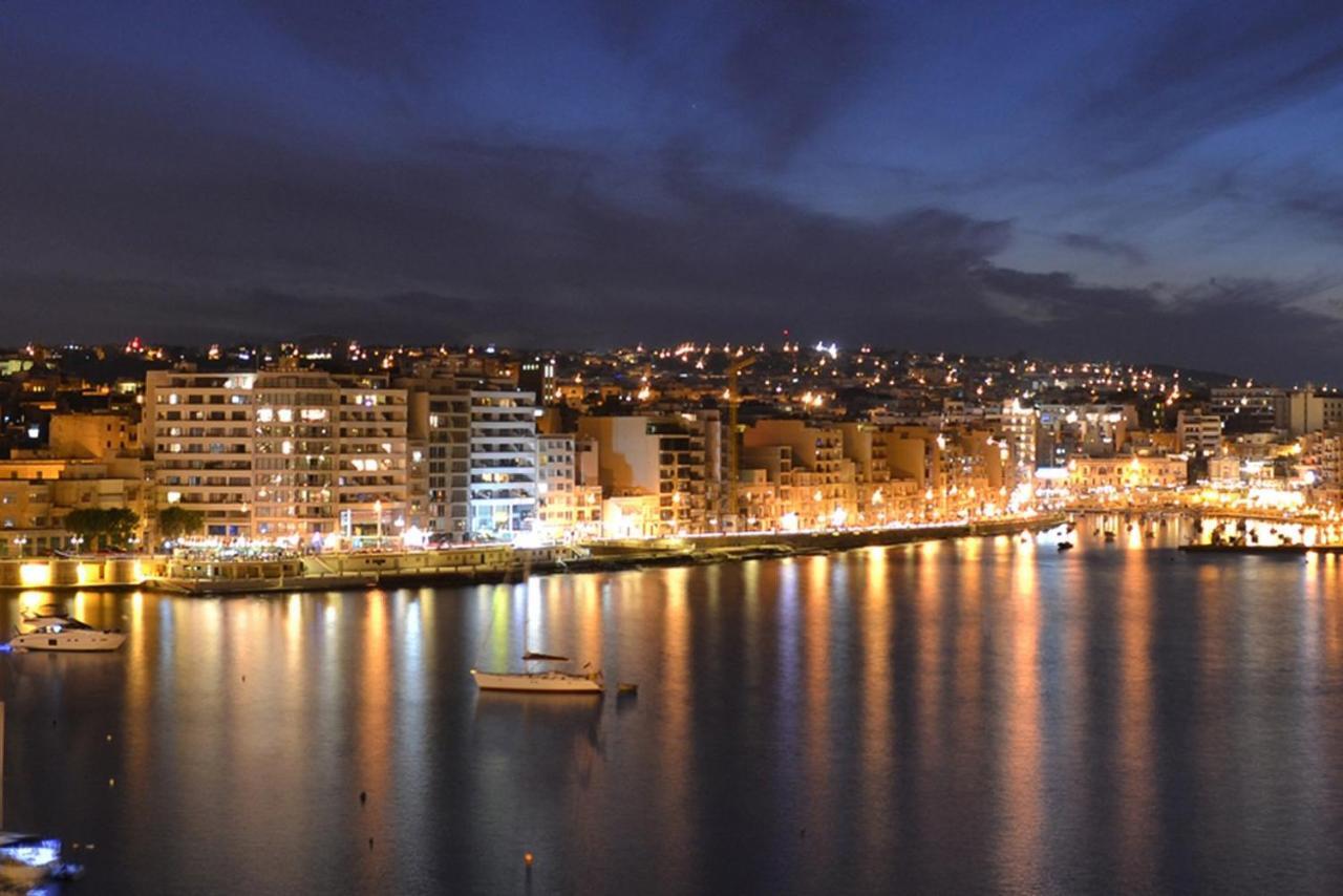 Luxury Apt W/ Side Seaviews And Pool, Top Location Sliema Luaran gambar