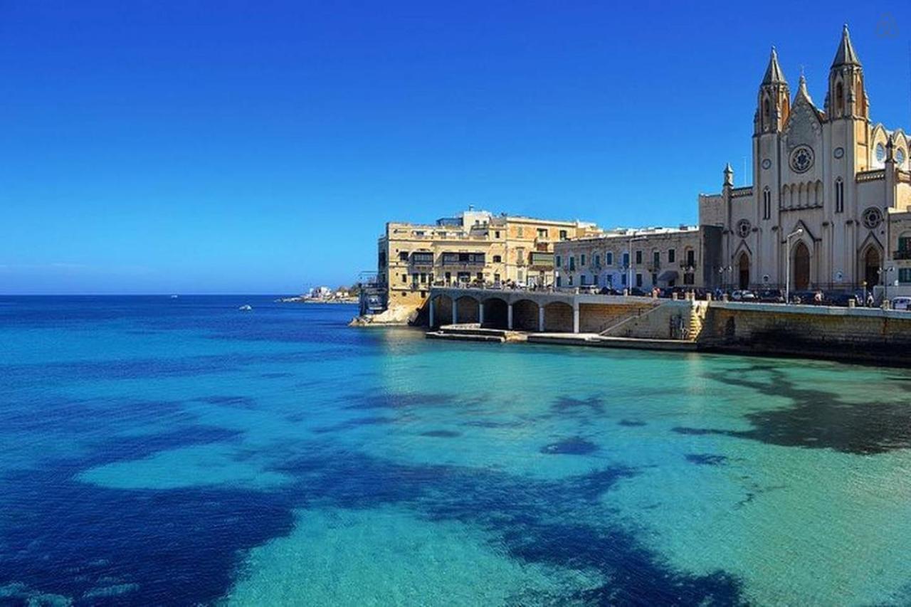 Luxury Apt W/ Side Seaviews And Pool, Top Location Sliema Luaran gambar