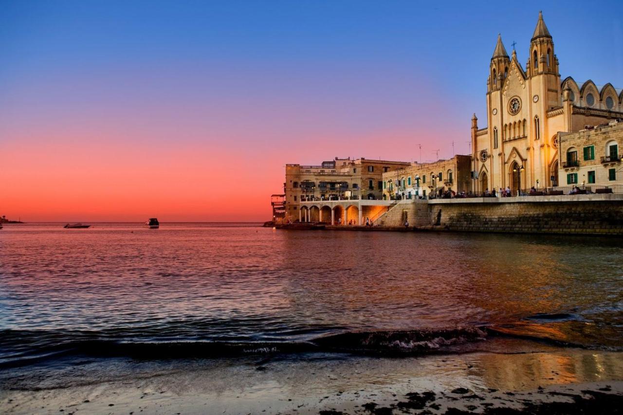 Luxury Apt W/ Side Seaviews And Pool, Top Location Sliema Luaran gambar