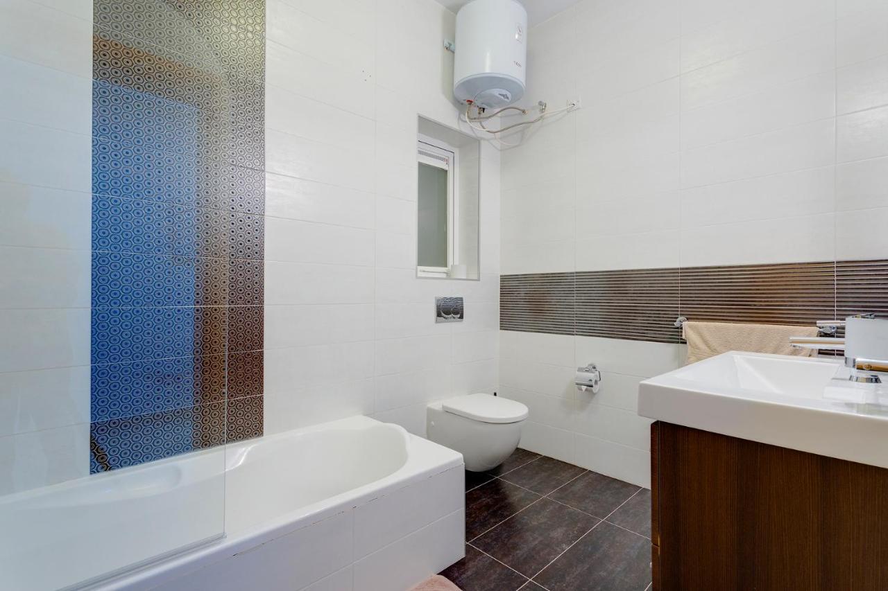 Luxury Apt W/ Side Seaviews And Pool, Top Location Sliema Luaran gambar